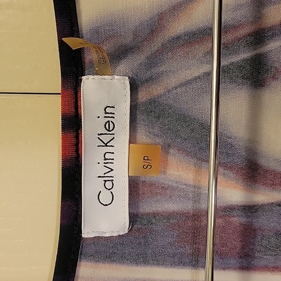 Calvin Klein - Picture 2 of 2